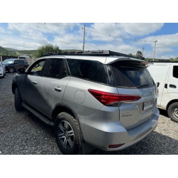 Rack de techo Toyota Fortuner 2016 +